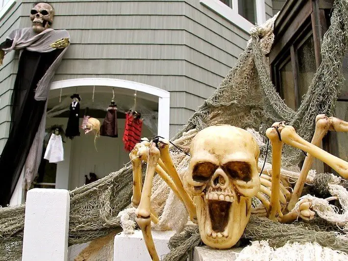 Creepy Curb Appeal - Tips for Creating a Frighteningly Fun Exterior