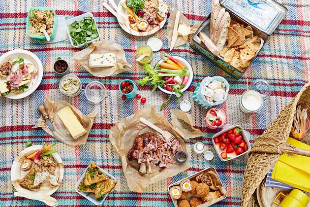 Tips for the Perfect Picnic - Picnic Perfection: Embracing the Charm of Outdoor Dining
