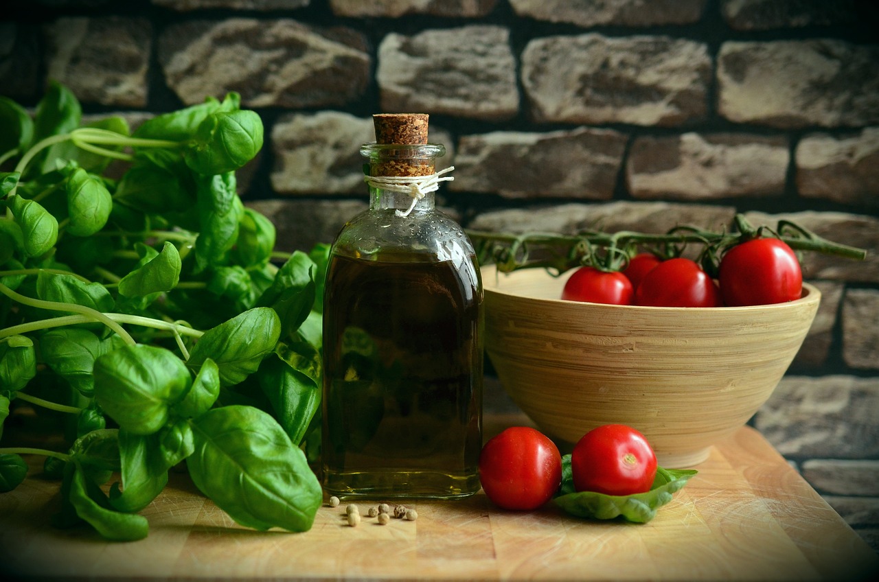 Cook with Healthy Oils - A Guide to Making Better Dietary Choices