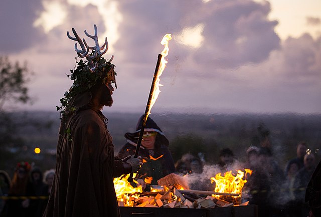Divination and Communication - The Spiritual Significance of Samhain Rituals