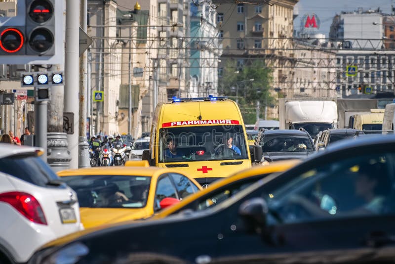 Taxi Stands - Getting Around Moscow: Transportation and Commuting Tips