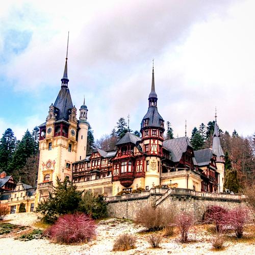 Medieval Strongholds: Gothic Castles - The Magnificent Cathedrals and Castles of Europe