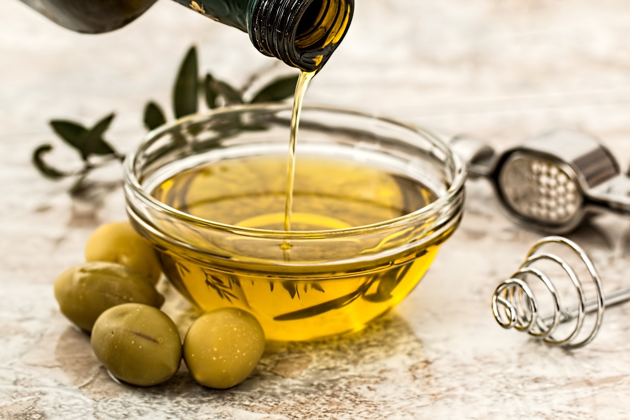 Salad Dressings - Olive Oil: The Golden Elixir for Heart Health