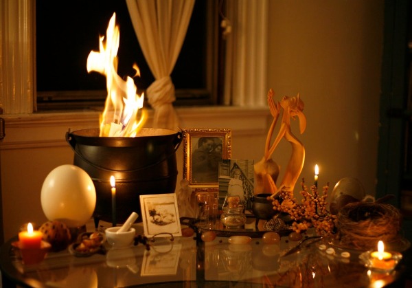 The Purpose of Samhain Altars - Samhain Altars: Setting Up Sacred Spaces for the Sabbat