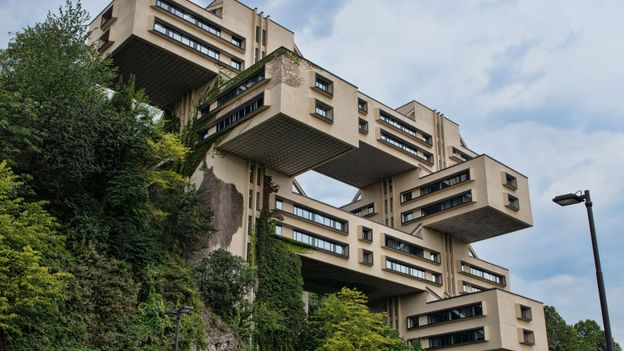 IV. Iconic Examples - Brutalist Beauty: Finding Aesthetic in Raw Concrete