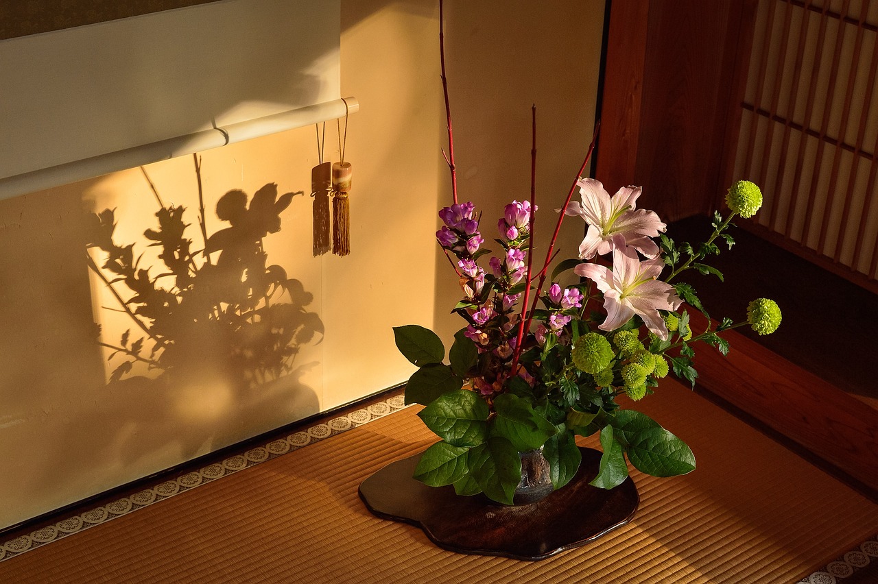 Zen Aesthetics in Ikebana - Japanese Flower Arranging and Its Zen Aesthetics