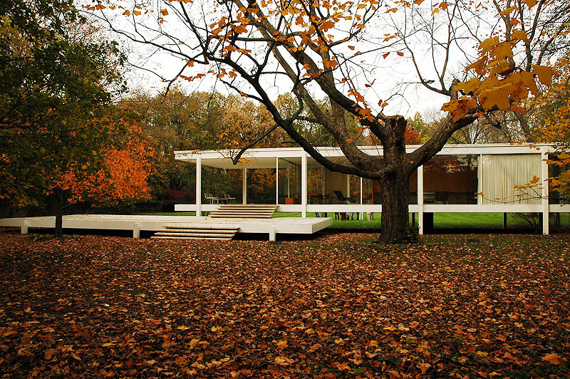 Farnsworth House (Mies van der Rohe) - The Influence of Minimalism in Architecture