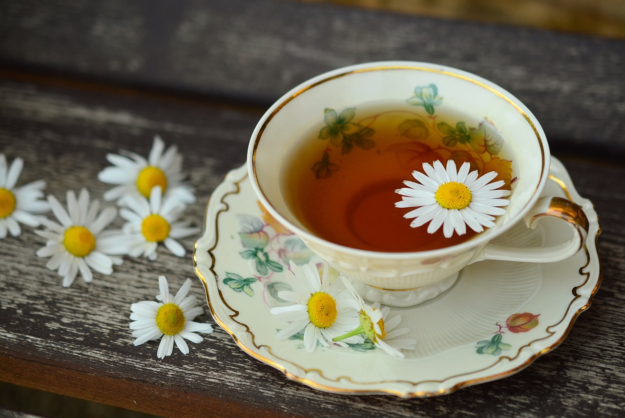 Chamomile (Matricaria chamomilla) - Harnessing the Power of Flower Scents